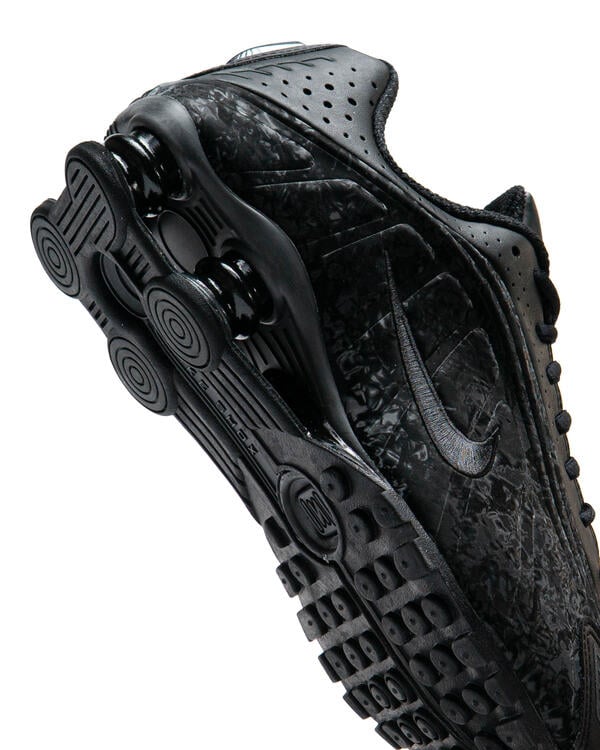 Nike WMNS SHOX R4 | HV0934-002 | AFEW STORE